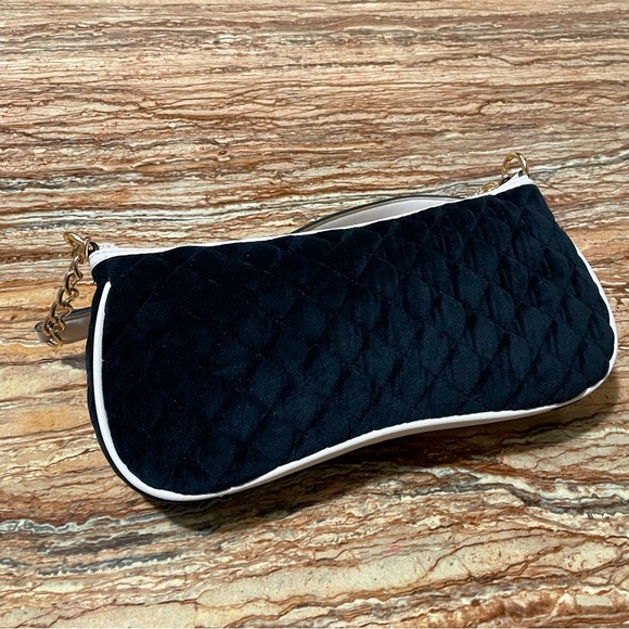 Juicy Couture - Picture 3 of 12